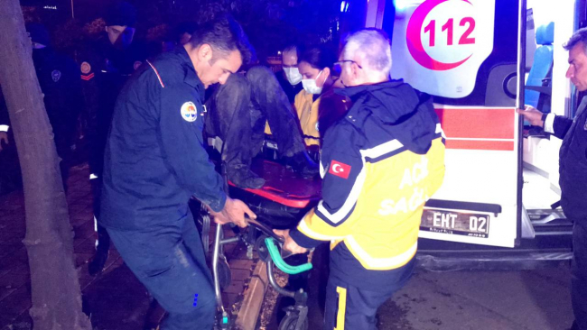 Sulama kanalına düşen kamyonetin sürücüsü yaralandı